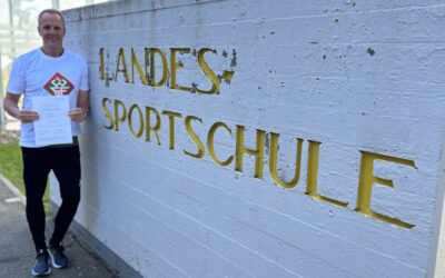 Horst Dräger legt Sportabzeichen-Diplom ab